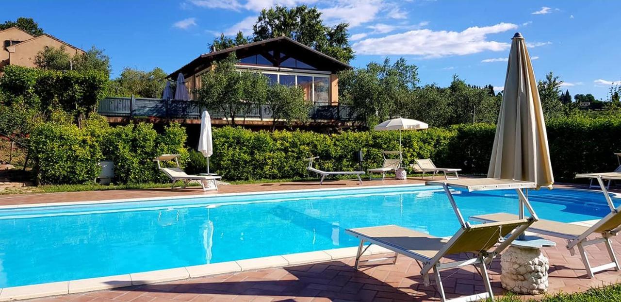 Agriturismo Fiore Di Campo 페르모 외부 사진