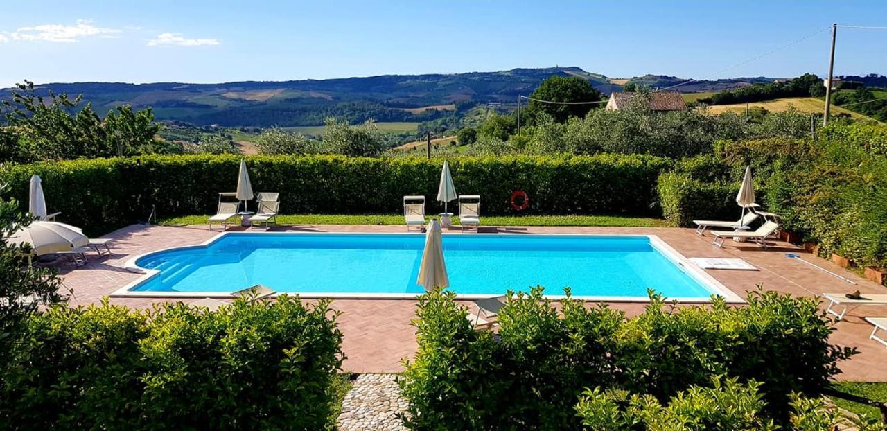 Agriturismo Fiore Di Campo 페르모 외부 사진