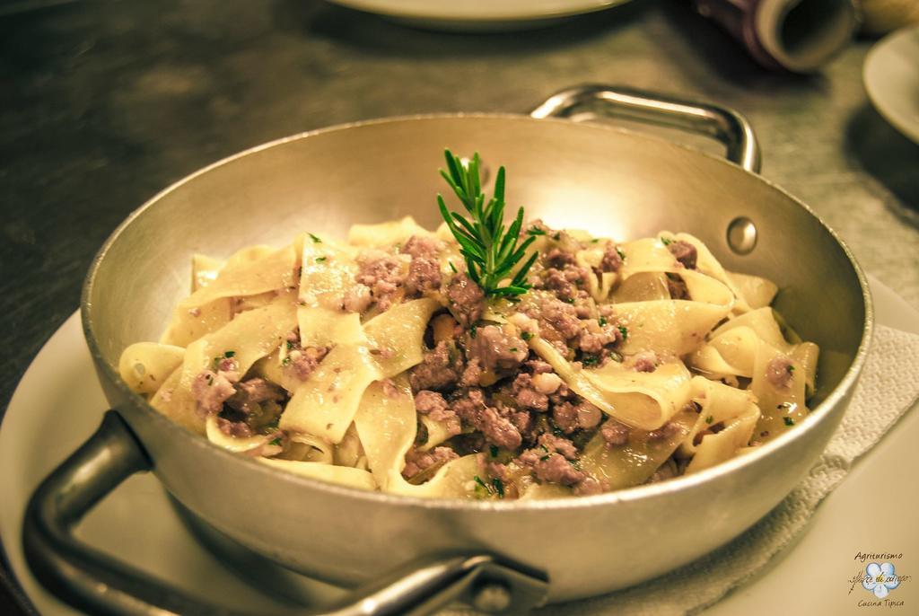 Agriturismo Fiore Di Campo 페르모 외부 사진